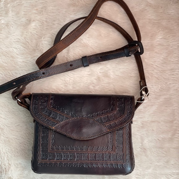 Leather crossbody - Picture 5 of 10